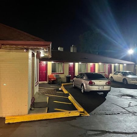 Deluxe Inn Motel Detroit Esterno foto