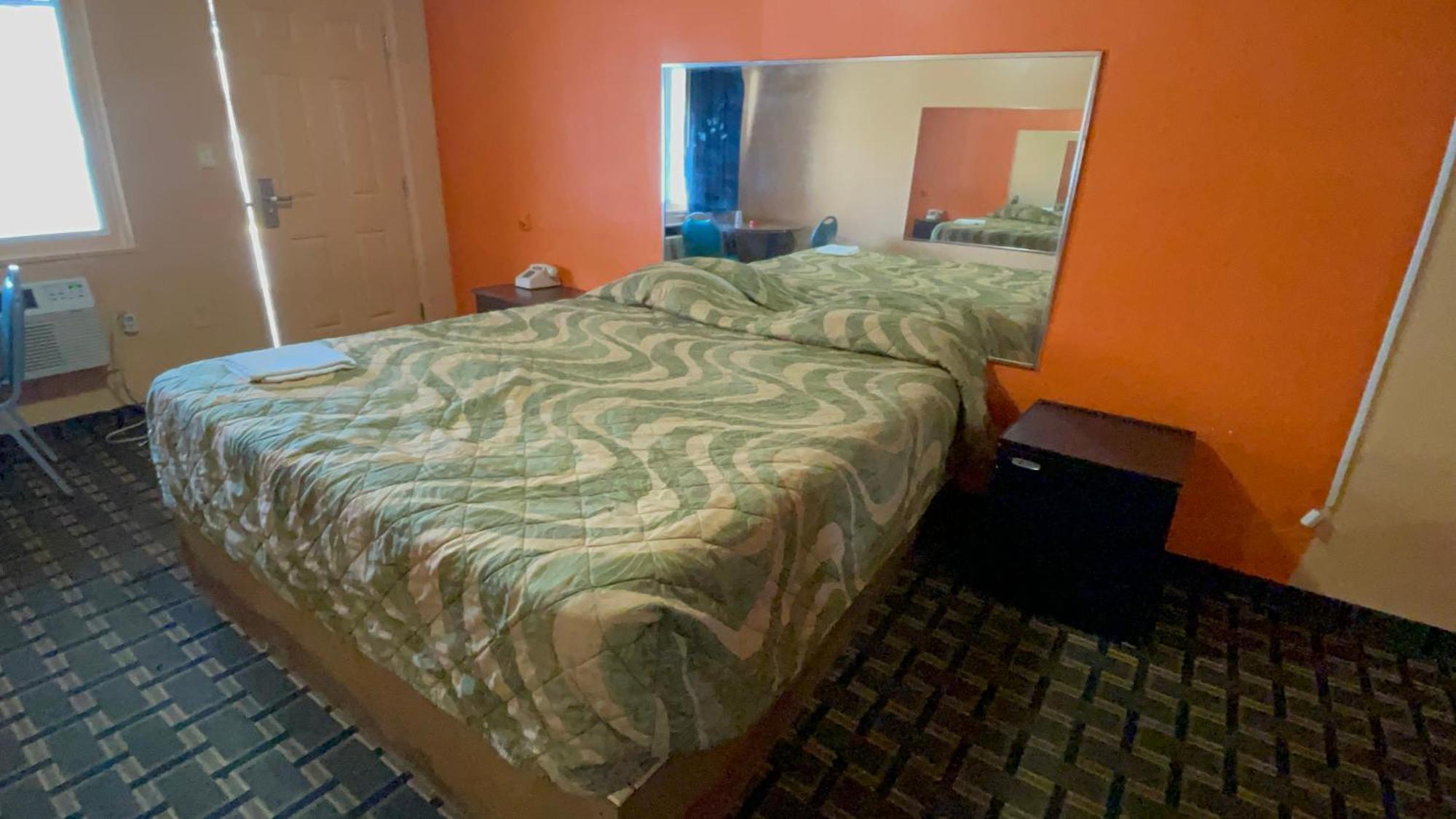 Deluxe Inn Motel Detroit Esterno foto