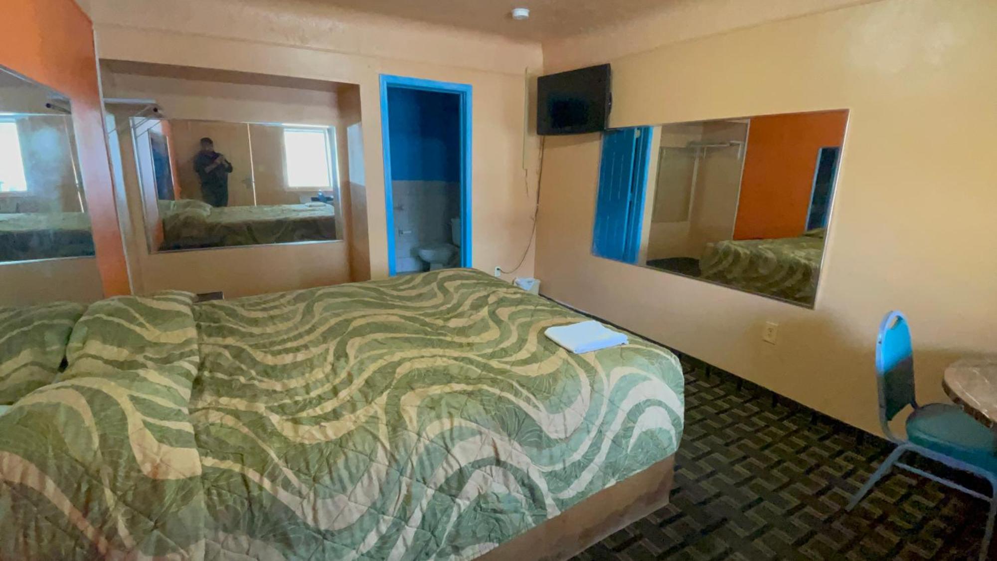 Deluxe Inn Motel Detroit Esterno foto