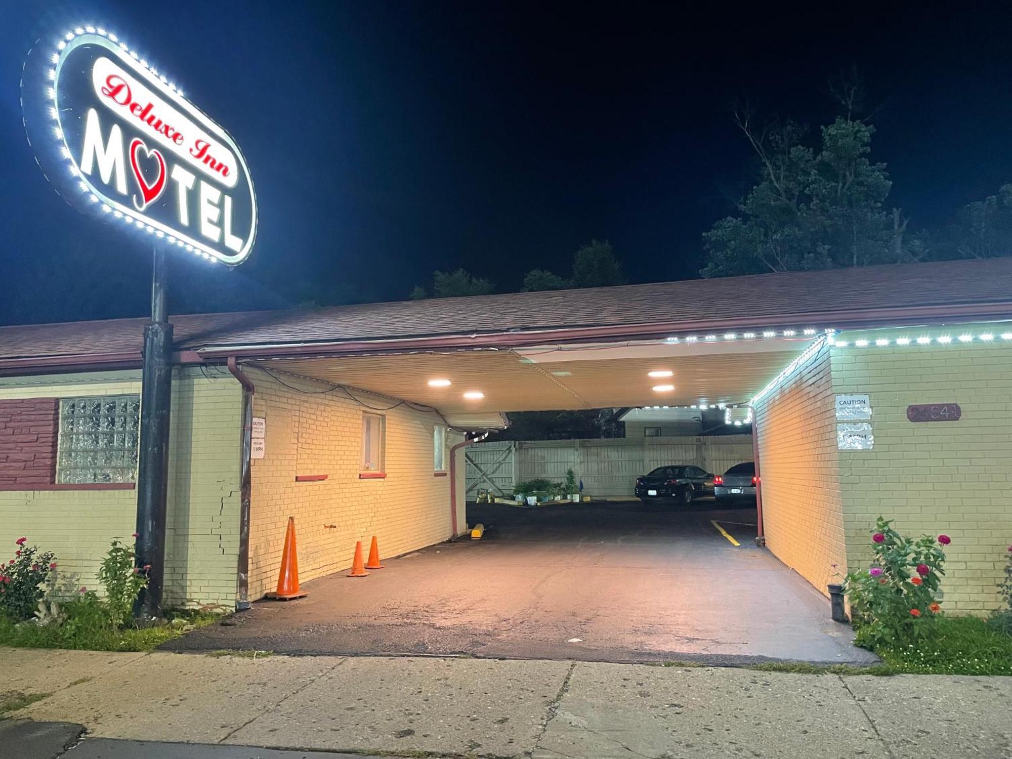 Deluxe Inn Motel Detroit Esterno foto